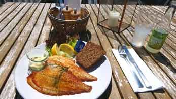 Bakskuld Leibgericht auf Fanö Plattfisch gesalzen geräuchert gebraten